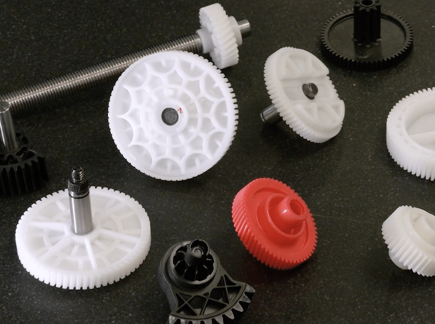 Plastic gear